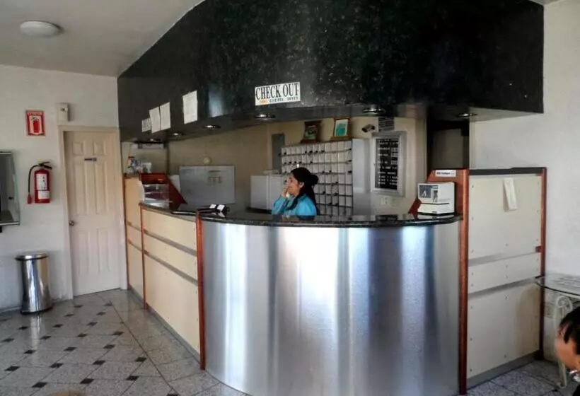 Fotos del hotel R Inn De Tj:  13