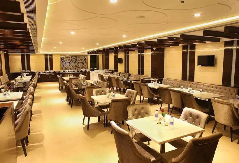 Fotos del hotel Collection O 40631 The Sahar Pavilion:  5