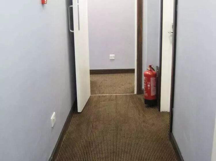 Fotos del hotel Angus:  3