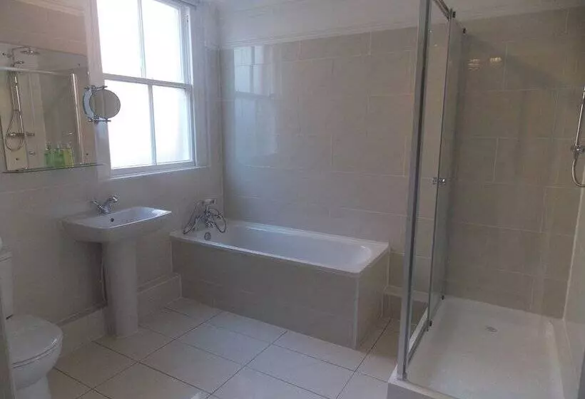 Fotos del hotel The Mountford:  2