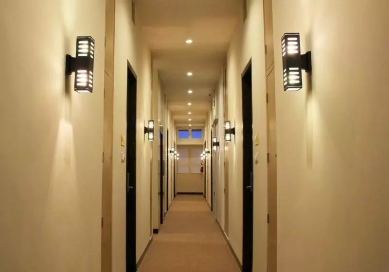 Fotos del hotel Luxpoint Hotel Surabaya:  5