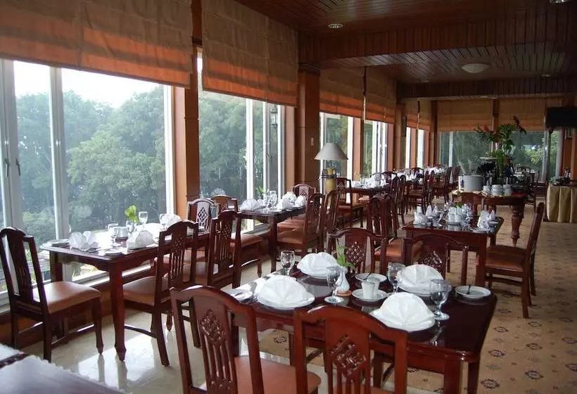 Fotos del hotel Royal Senyiur  Pasuruan:  5