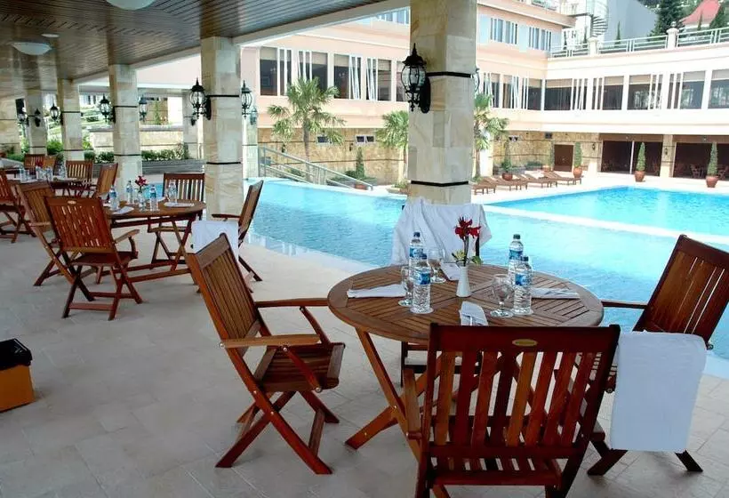 Fotos del hotel Royal Senyiur  Pasuruan:  6