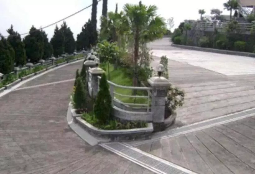 Fotos del hotel Royal Senyiur  Pasuruan:  13