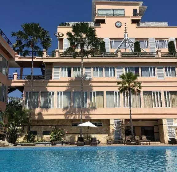 Fotos del hotel Royal Senyiur  Pasuruan:  14