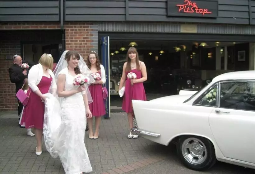 Fotos del hotel The Pitstop:  13