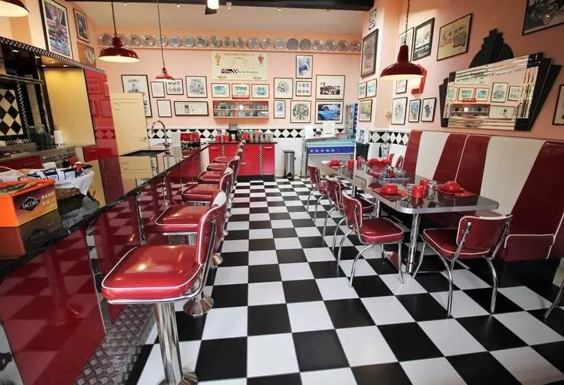 Fotos del hotel The Pitstop:  3