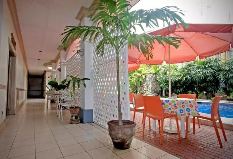 Fotos del hotel Galleria Davao:  6