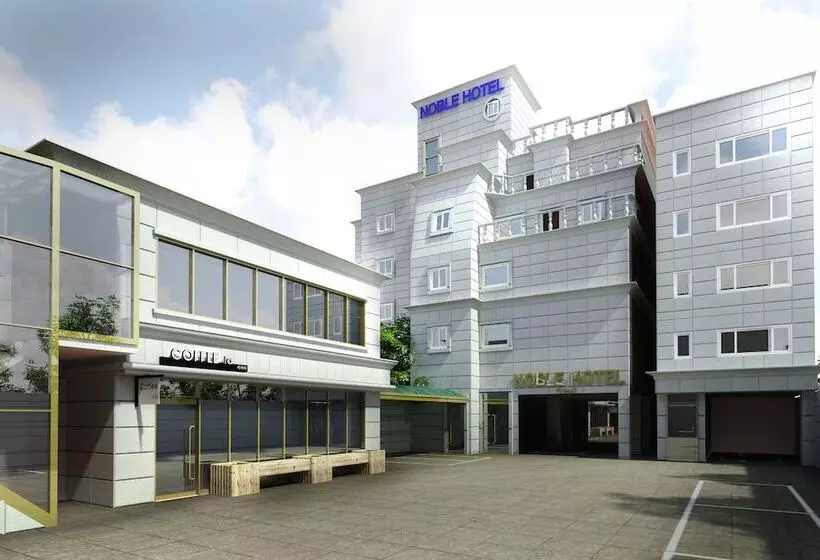 Fotos del hotel Noble:  4