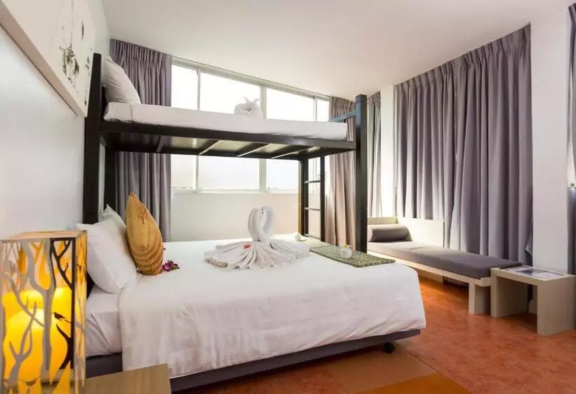 Fotos del hotel On Hotel Phuket:  19