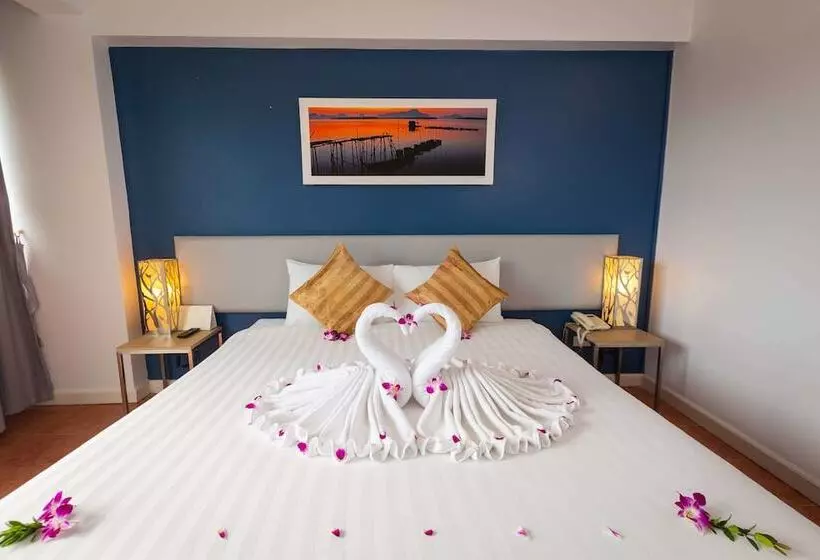 Fotos del hotel On Hotel Phuket:  23