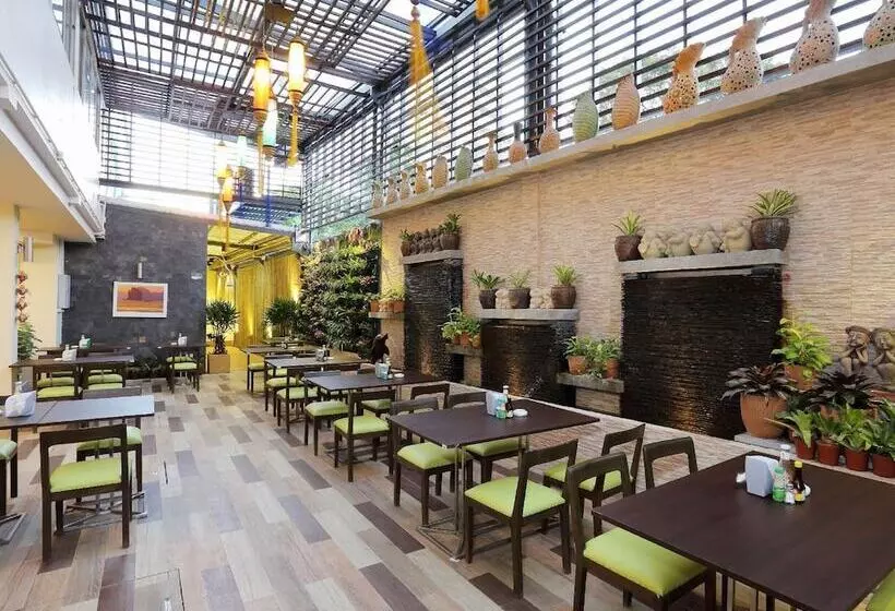 Fotos del hotel On Hotel Phuket:  9