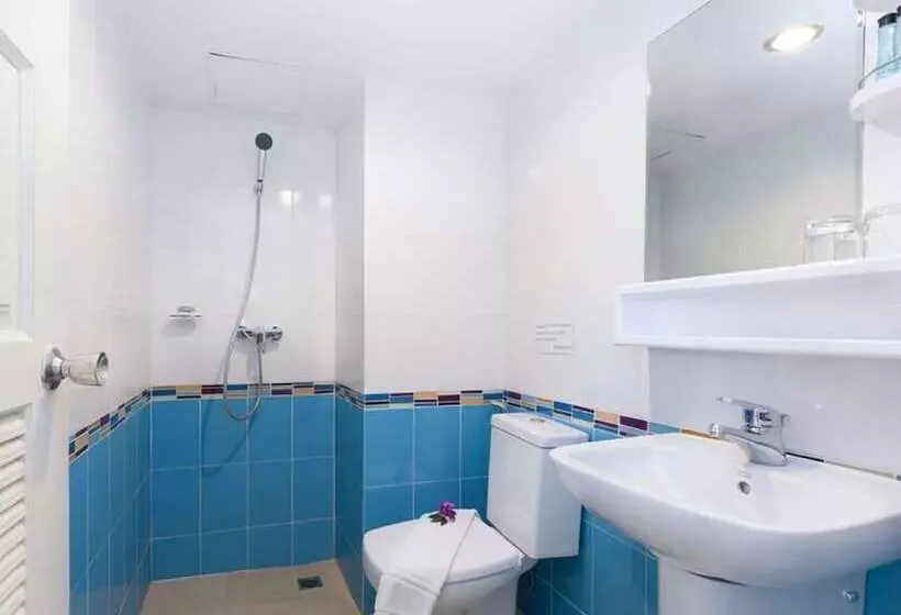 Fotos del hotel On Hotel Phuket:  5