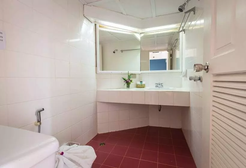 Fotos del hotel On Hotel Phuket:  17