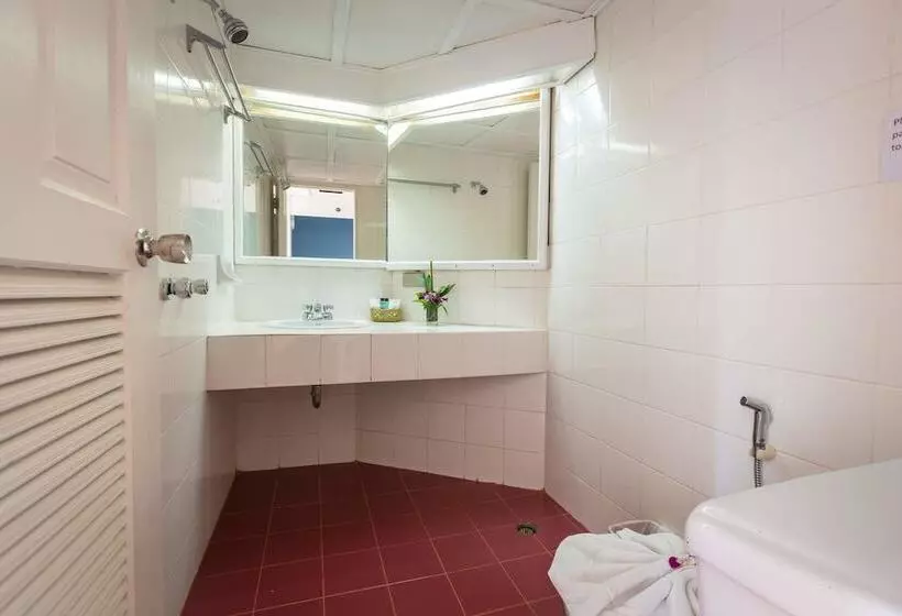 Fotos del hotel On Hotel Phuket:  10