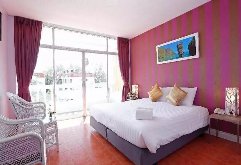 Fotos del hotel On Hotel Phuket:  2