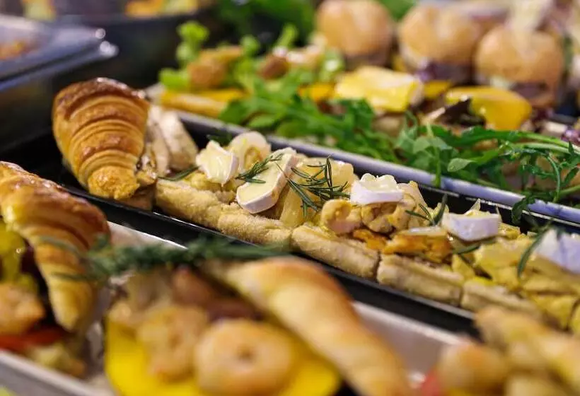 Fotos del hotel Bed Phrasinghadults Only:  4