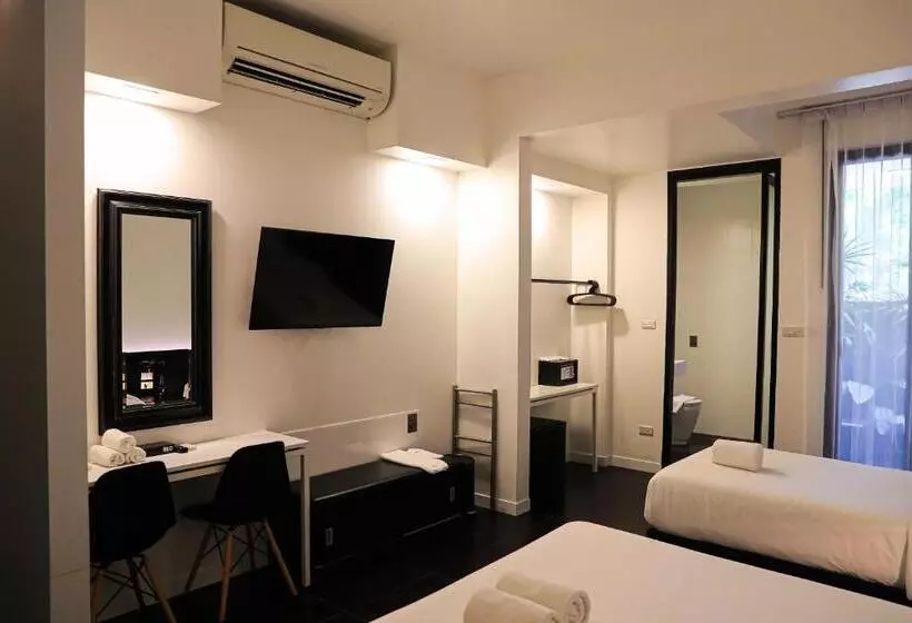 Fotos del hotel Bed Phrasinghadults Only:  2