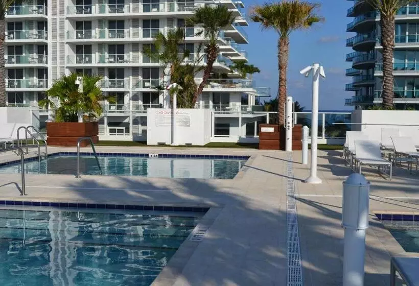 Fotos del hotel Grand Beach Hotel Surfside West:  3