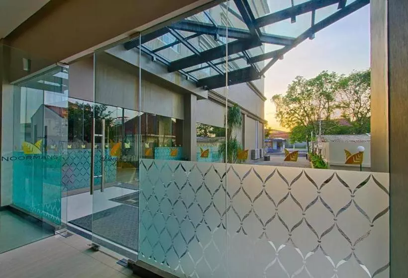 Fotos del hotel Noormans  Semarang:  17