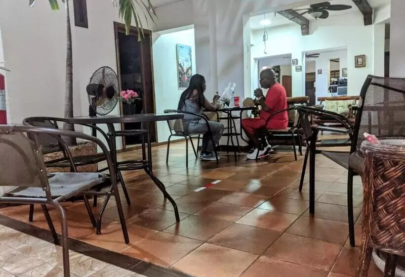 Fotos del hotel Aluge:  12