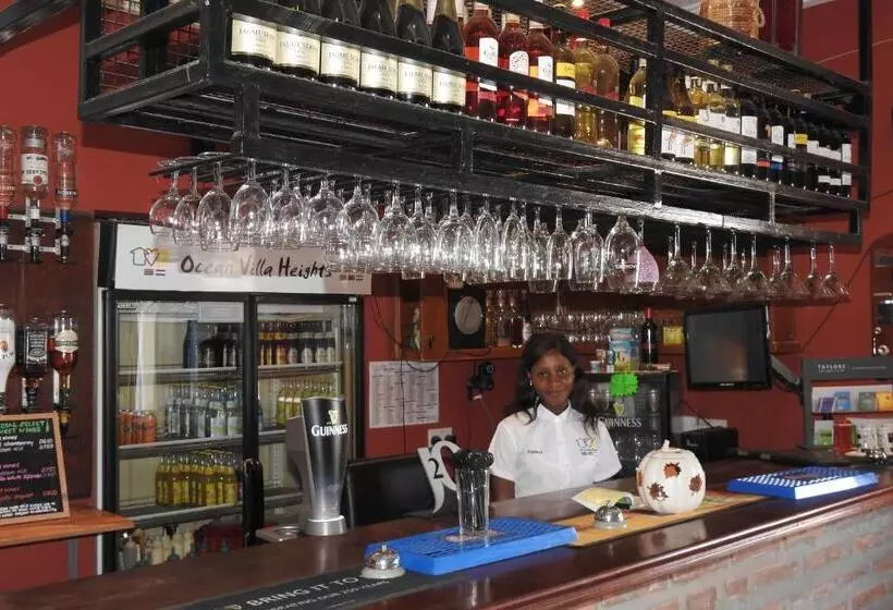 Fotos del hotel Ocean Villa Heights:  8