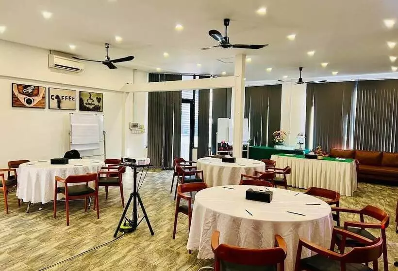 Fotos del hotel Sea Breeze Resort:  3