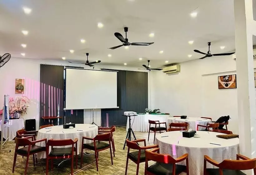 Fotos del hotel Sea Breeze Resort:  14