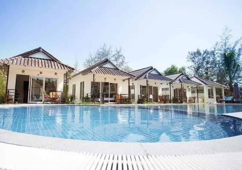 Fotos del hotel Sea Breeze Resort:  24