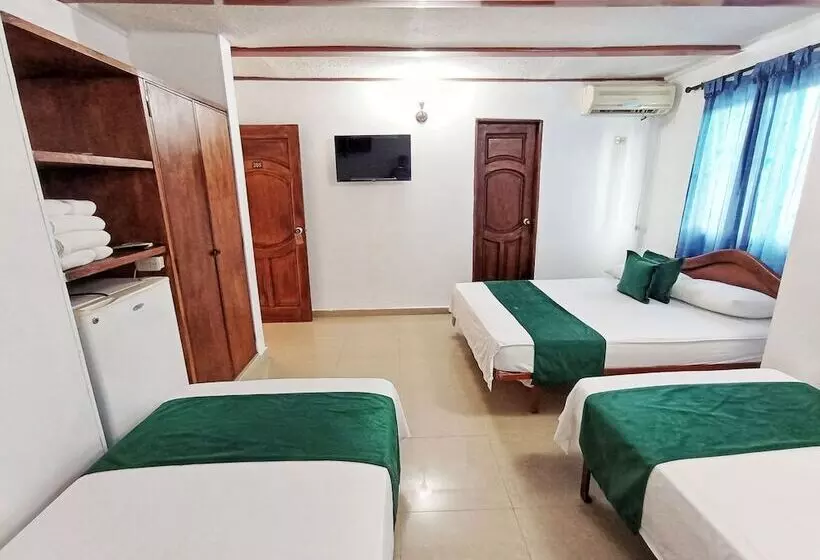 Fotos del hotel Brisas Marinas:  2