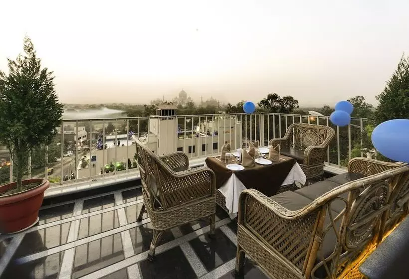 Fotos del hotel Taj Resorts:  6