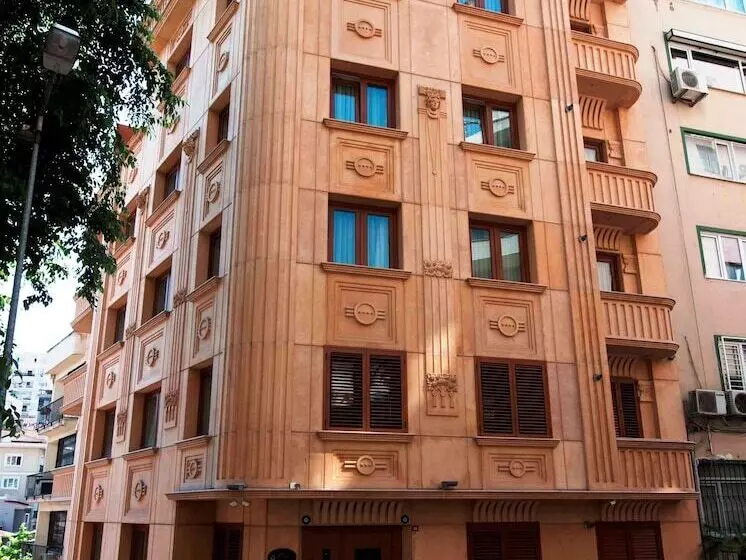 Lir Residence Suites