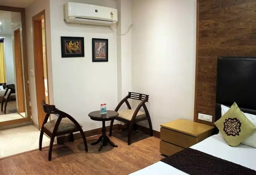 Fotos del hotel Capital O 419 A Suites:  15