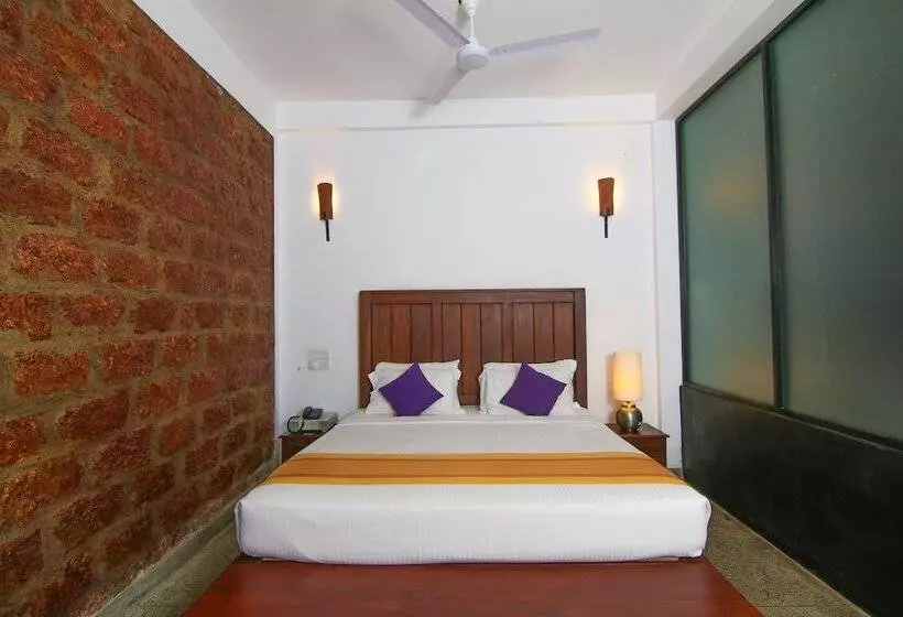 Fotos del hotel Travelers Lodge By City Hub:  15