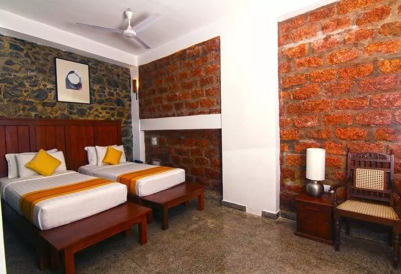 Fotos del hotel Travelers Lodge By City Hub:  10