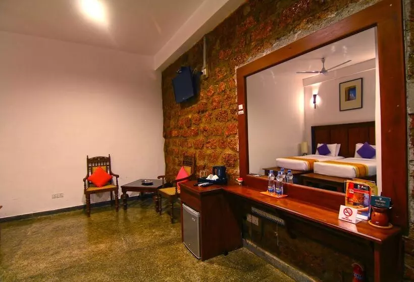 Fotos del hotel Travelers Lodge By City Hub:  14