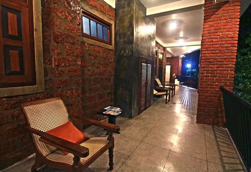 Fotos del hotel Travelers Lodge By City Hub:  4