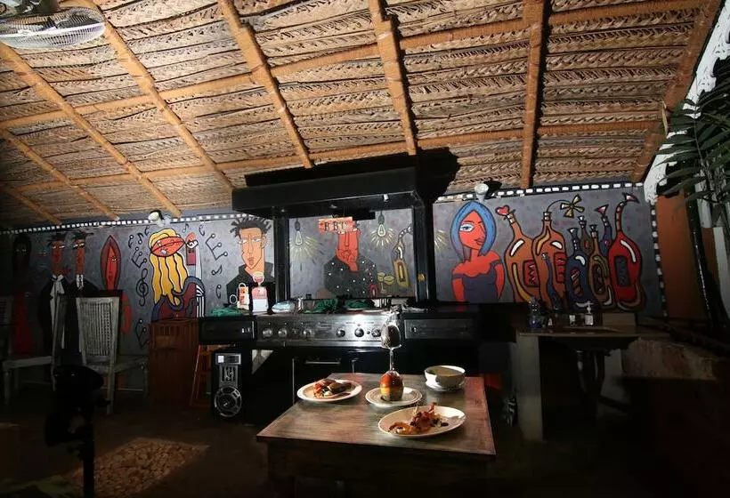 Fotos del hotel Travelers Lodge By City Hub:  11