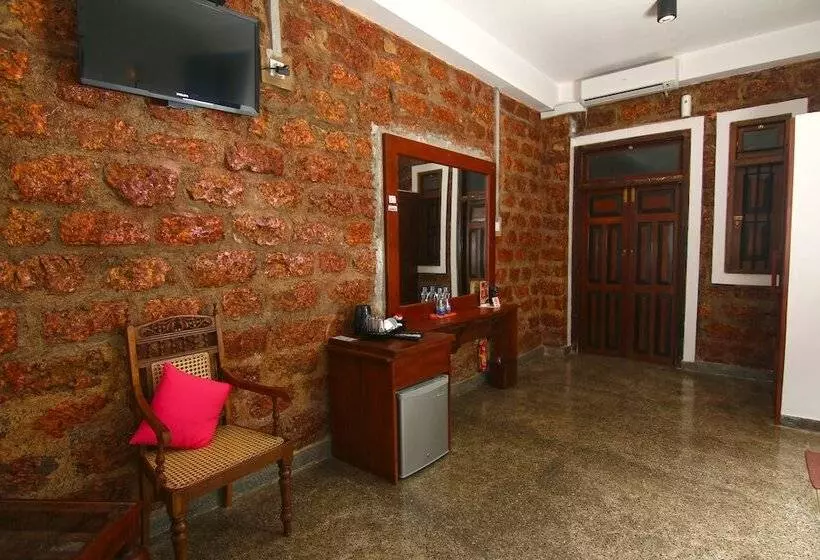 Fotos del hotel Travelers Lodge By City Hub:  17