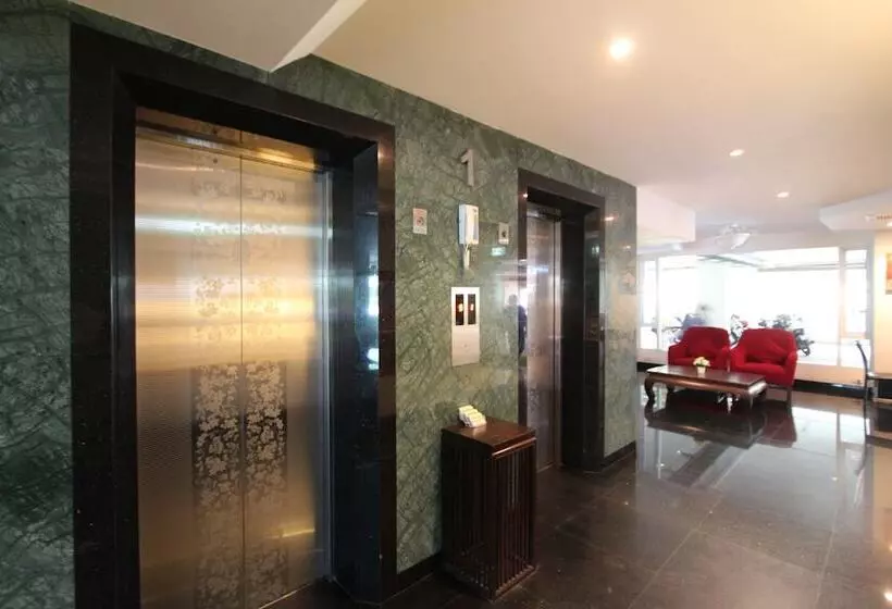 Fotos del hotel Jomtien Beach Penthouses:  2