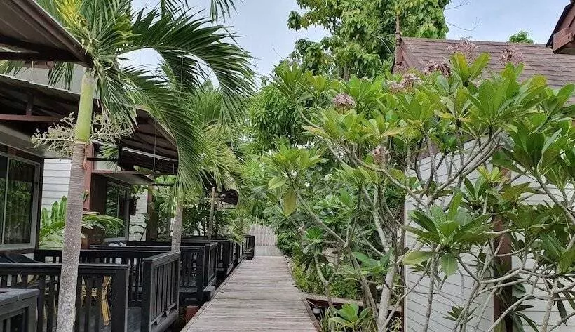 Fotos del hotel Isle Beach Resort:  25