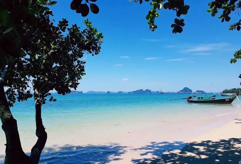 Fotos del hotel Isle Beach Resort:  17