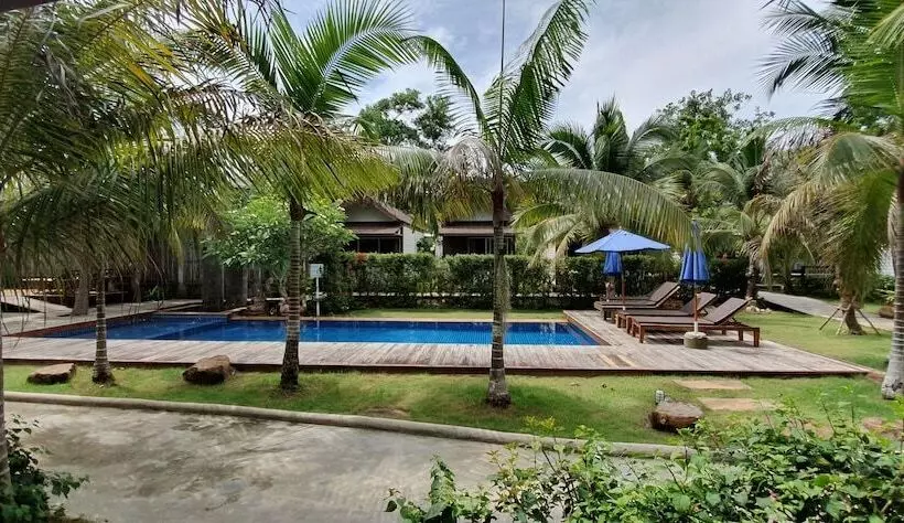 Fotos del hotel Isle Beach Resort:  16