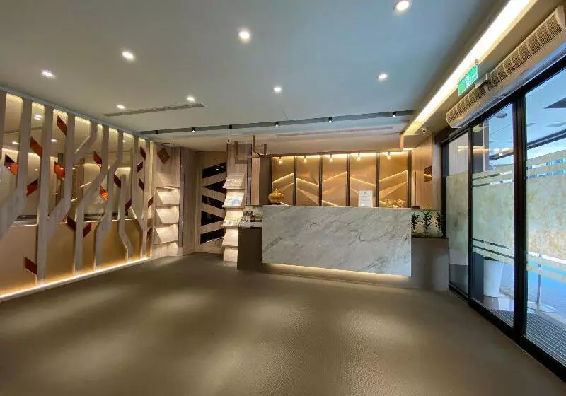 Fotos del hotel Chair Man:  7