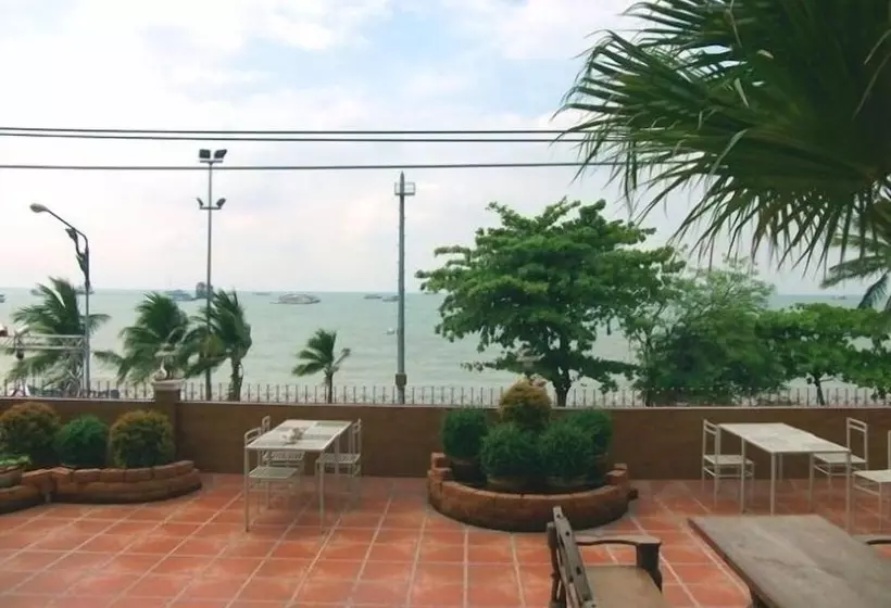 Fotos del hotel The Red Balcony Inn:  4