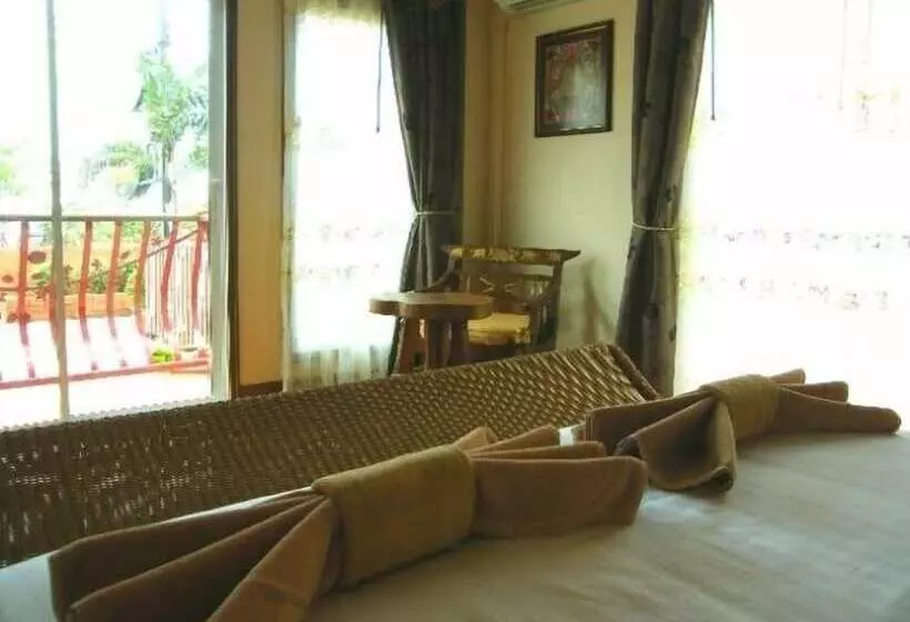 Fotos del hotel The Red Balcony Inn:  25