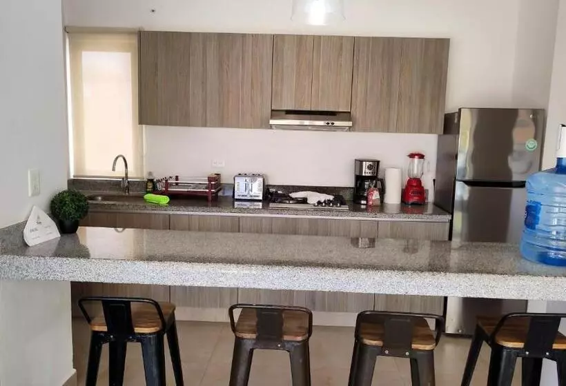 Fotos del hotel Vela S Condos Ocean Front:  14