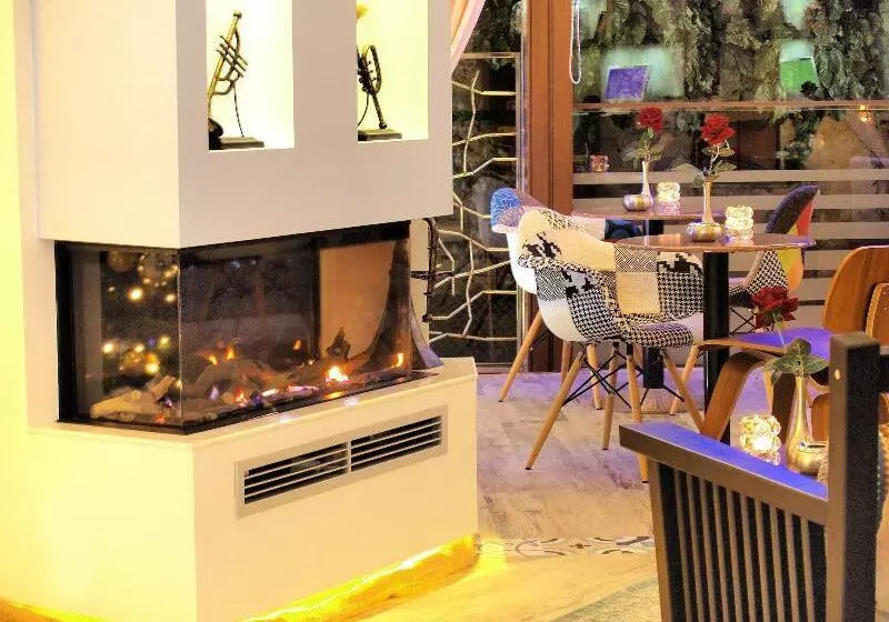 Fotos del hotel Omiros Boutique:  17