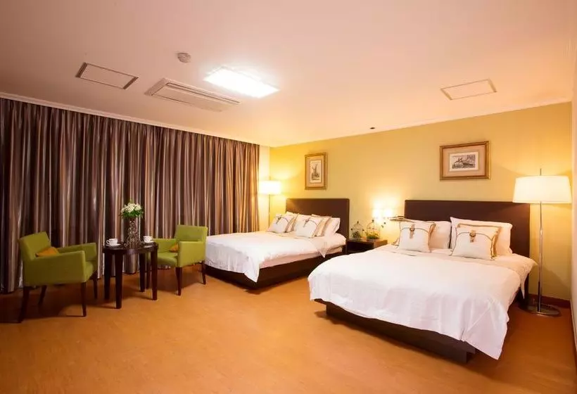 Fotos del hotel Laon Convention:  22