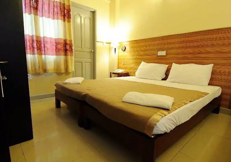 Fotos del hotel Luckyhiya:  5